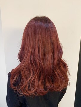 salon de MiLK 札幌大通店【サロン ド ミルク】 ブリーチ一回で作れる赤色