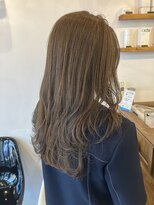 レイリー(LAiLy)&nbsp;ハイトーン　ベージュ　ロング　スロウカラー