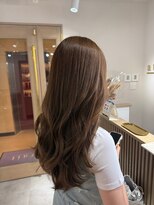アトレ 福岡大名店(attrait)&nbsp;セミロングのベージュカラー × 上質な艶感で魅せる大人っぽヘ