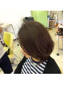 大人めミディアムボブ