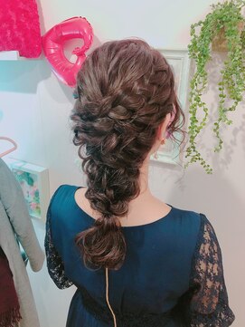 ヘアセットサロン アッシュ 神戸三宮(Ash) 三つ編みアレンジ入り☆編みおろし
