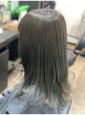 カーキアッシュ