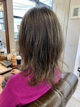 マリアバイアフロート(Maria by AFLOAT) 【shige】耳掛けウエーブパーマフォギーベージュスリークボブ