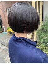 ヨナサン(Yona Saint)&nbsp;すっきりボブスタイル。