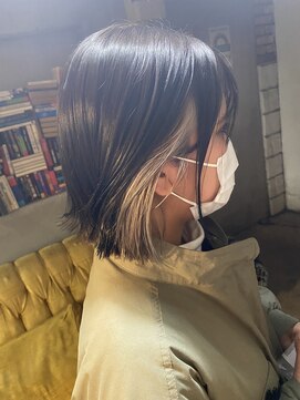 ロイジー(roijir) 【表参道 roijir】インナーカラー×切りっぱなしボブ