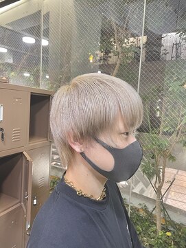 イリ 心斎橋(ili) メンズハイトーンベージュ