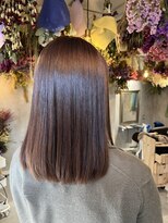 お花と犬と美容室&nbsp;ミディアムストレート