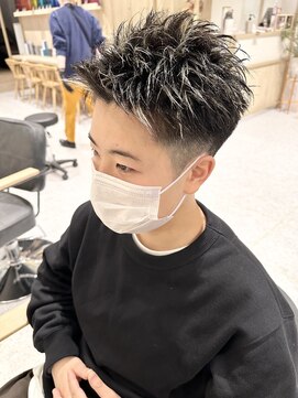 ゼストソエル(ZEST soell) ナチュラルアップバングフェード×ホワイトメッシュ