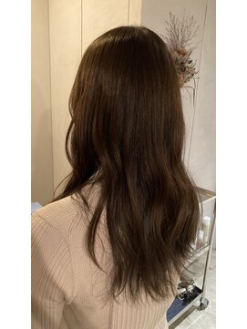 シー 岡崎(,SHE) 斜めバング/グレージュカラー/シルキーベージュ/東岡崎