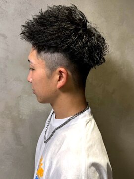 ディスイズバーバーサード(THIS IS BARBER 3rd) ツイストパーマ アップバング 刈り上げツーブロック