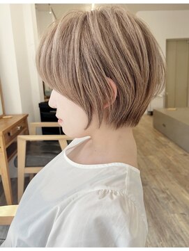 セイドット フクオカ(Say.FUKUOKA) Say.岩井　短め大人ショート×ミルクティーベージュ