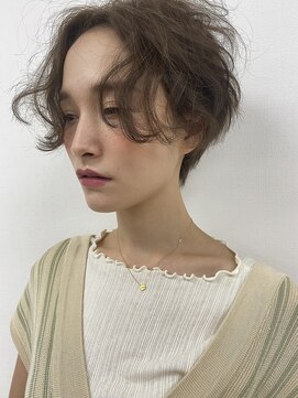 シーカ ニカイ(siika NIKAI) ゆる巻きショート