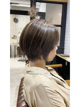 スペックホルダー(Spec Holder) くびれショートボブ　丸みショートボブ　ショートヘア