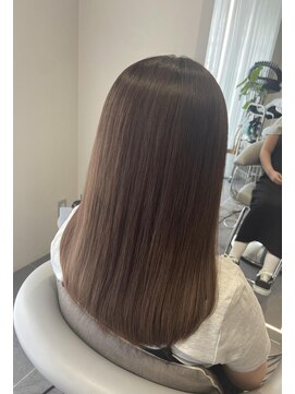 インク バイ アルテフィーチェ 甲子園口(ink by artefice) 透明感ミルクティーカラー