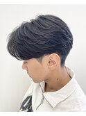 【曲がる縮毛矯正で作るフェザーショート】