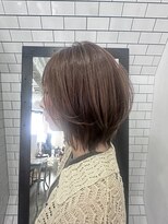 レガーレ(Legare) 後ろ姿に自信が持てる大人ウルフショート