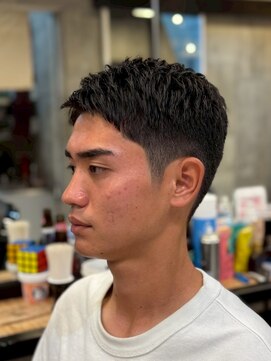 ビンゴ(BINGO) 2167黒髪ビジネスサイドパート刈り上げスキンフェードバーバー