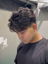 ゼスト リル 新宿(ZEST lill)&nbsp;ニュアンスパーマスペインカールフェザーパーマメンズパーマ