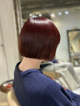 トリア(the tria) 【chika】レッドカラー×ボブ