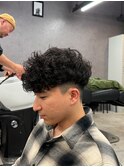 スパイキーショート　フェード　スペインカール　ルーズパーマ