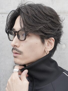 レタッチ バイ フィフス 天神大名(RETOUCH by fifth) 天神大名メンズパーマフェザーパーマセンターパートガイルヘア