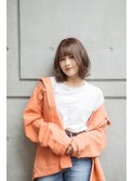ベージュブラウン×切りっぱなしボブ×ぱっつん前髪