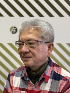 バーバーバー 千葉(BARBER-BAR) 自然なバックのシルバースタイル