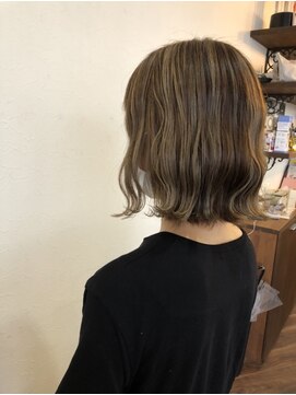 ミヤタ美容室(MIYATA) たっぷりハイライトでデザインカラー