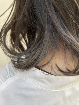 ムーン(moon) #縮毛矯正#ストレート#ミニウルフ#テラコッタ#くすみブルー