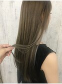 ケアブリーチで透明感たっぷりベージュカラー♪