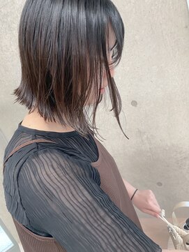 エウペ 渋谷(WEUPE) 斜めバング/グレージュカラー/デザインカラー/シルキーベージュ