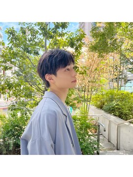 ゴールドシブヤ(GOALD SHIBUYA) ナチュラルマッシュシースルーニュアンスセンターパート刈り上げ