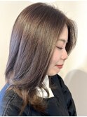 ナチュラルベージュのミディアム