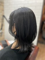 アトリエナガノ(atelier nagano)&nbsp;ニュアンスカラー/センターパート/ツヤ髪スタイル/ブルージュ