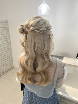 ディティカ ティア(Dityca tia) ハーフアップ