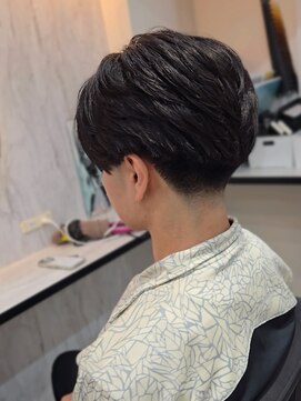 ラピス 名古屋駅前店(Lapis) 海外センターパート/テーパーフェード/スキンフェード