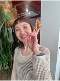 前髪ぱっつん×ヘイリーボブ×カーキベージュ