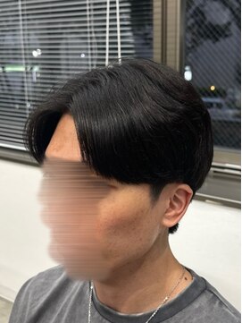 フイ 新宿3丁目(Hui) フェザーパーマ/グレーブルーカラー／刈り上げショートパンク