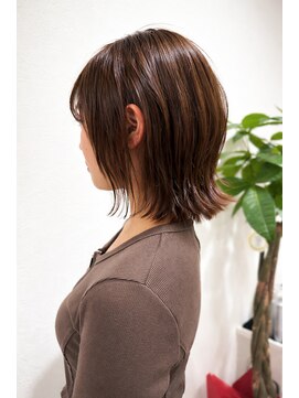 ラニ(Lani) ☆レディース×パツッとレイヤーボブ☆