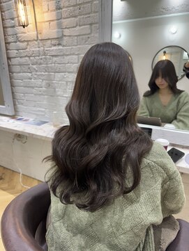シルクレイ 高田馬場(Silk-lei) 艶々オリーブグレージュカラー