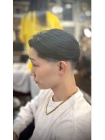 バイブアンドアネックス(VIBE & ANNEX)&nbsp;【マチャコ】メンズ　センターパート×フェードカット