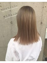ガルボ ヘアー(garbo hair) #ホワイトベージュ #セミウェット #ハイトーン #ガルボ
