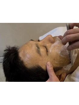 【梅田駅直結/大阪駅第四ビルB1F】デキる男のコース！[カット+眉カット+シェービング+フェイスパック\4500]