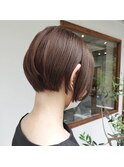 シャープな前下がりボブ！