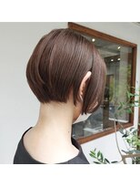 カウチ(Kauti)&nbsp;シャープな前下がりボブ！