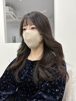 ヒン(HIN)&nbsp;巻き髪スタイル