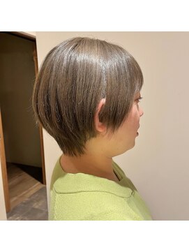 美容室 アイディー i-dee オリーブベージュ