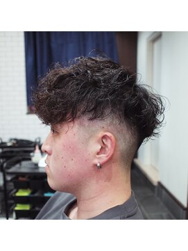 バロンズバーバーショップ(BARONS BARBER SHOP) スペインカール