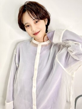 ジェム(GEM) フェザーショート/刈り上げショート/くすみベージュ★62