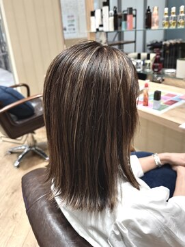 カシータ ヘア リゾート イオンモール熱田店(Casita hair resort) ハイライト×白髪ぼかし×明るめが好き×紫シャンプー×似合わせ